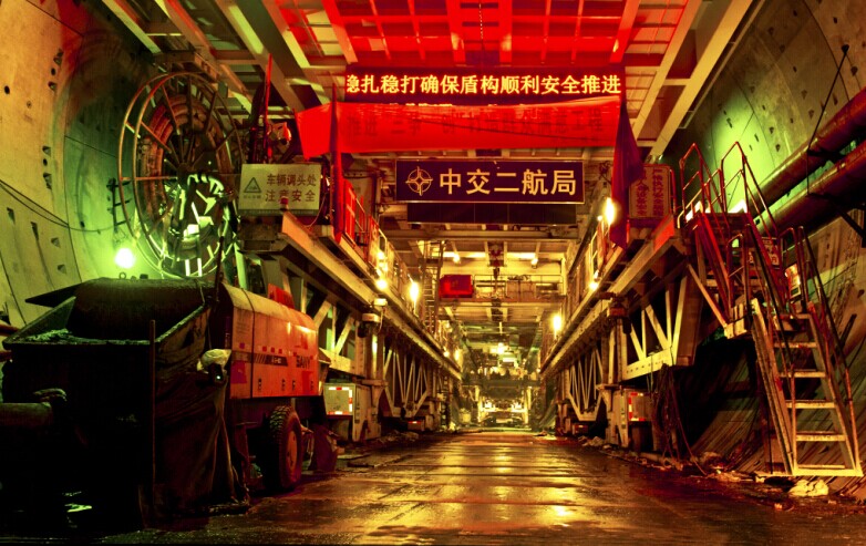 QQ图片201409南京隧道.jpg